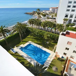 https://studio-torresol-nerja.1costadelsol.com