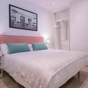 https://apartamentos-miraflores.hotelsinnerja.org